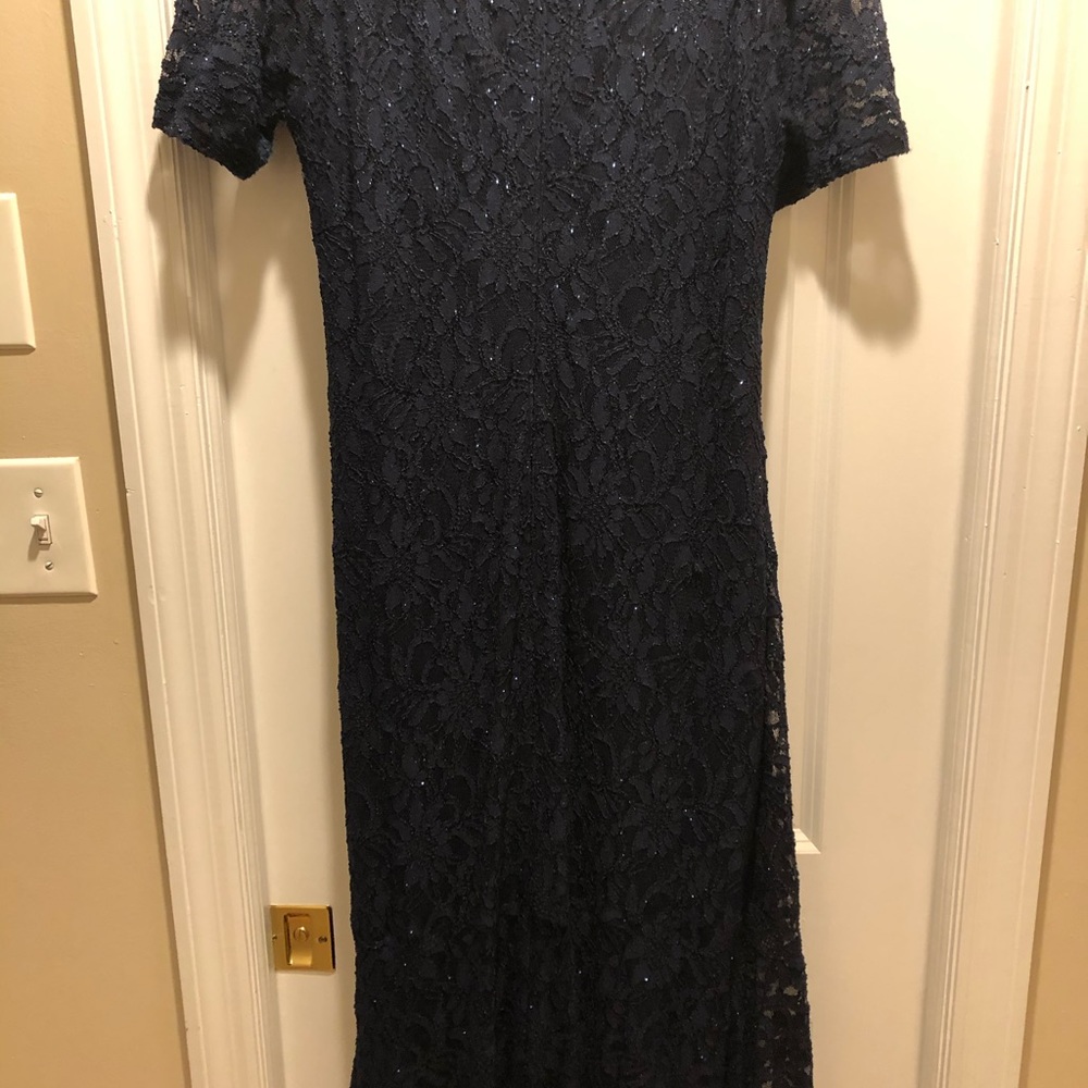 Evenong gown - Picture 4 of 5